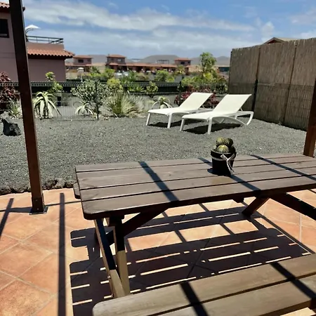 Nyaraló Majanicho Con Piscina *