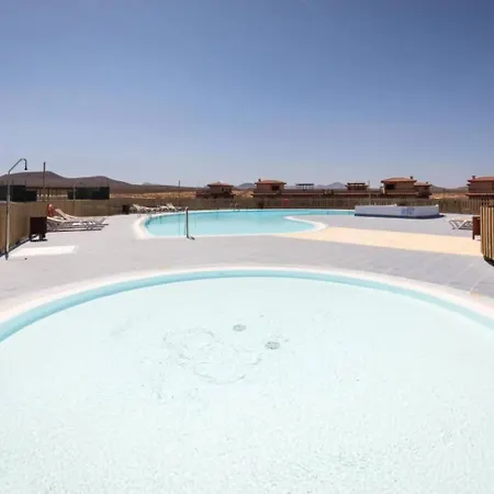 Majanicho Con Piscina Лахарес